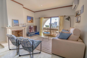 #7 Foxy W - 3 min Walk To the Beach New Town pool